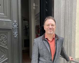 Pfarrer Stephan Schmoll lädt am Abend des Buß- und Bettag in die Stadtpfarrkirche ein
